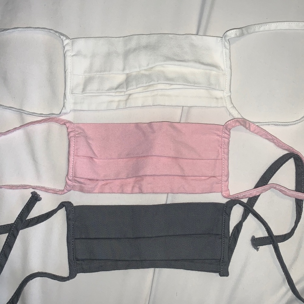 BRAND NEW 3 PACK PLEATED MASKS URBAN OUTFITTERS